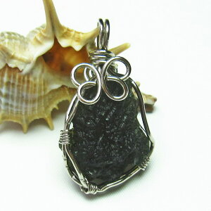 _oCg y_g ӕʏt _E y_ggbv moldavite pendant 覐ΗR VRKX  _  199-97