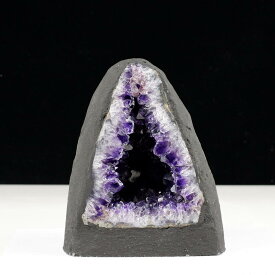 1.5Kg アメジストドーム ウルグアイ産 ミニ アメジスト ドーム 卓上サイズ 原石 晶洞 ジオード 原石 amethyst 玄関 アメジストカペーラ 天然石 風水 開運 浄化 dome 一点物 送料無料 174-2241