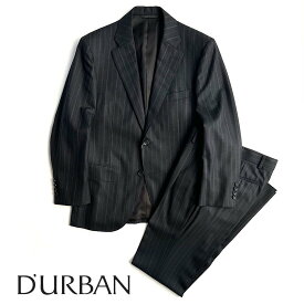 D'URBAN【ダーバン】J∞QUALITY〜日本の技術と美意識の証〜定価126,500円（税込）日本製（MADE IN JAPAN）微起毛ウールスーツZeal生地　ストライプ　ダークグレー秋冬　総裏仕立て　A3サイズ