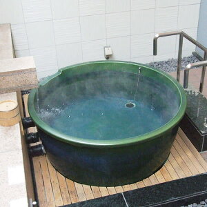 【11月1日限定11%OFFクーポン】丸型 直径1250 × 高さ600mm 信楽焼浴槽ロクロ成型 陶器浴槽 陶器風呂 つぼ湯 つぼ風呂 風呂釜 風呂桶 しがらきやき やきもの バスタブ 釜風呂 信楽焼ふろ 露天 温泉