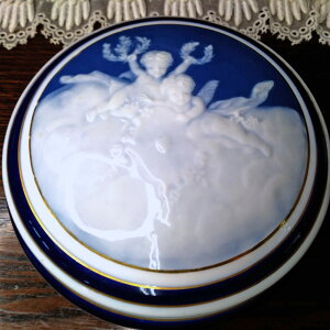 AeB[N  gPbg{bNX Camille Tharaud J~[E^[ Vg [W tX 1920N Be[W CeA BG [  ANZT[P[X LjX