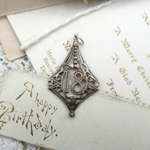 Be[W WG[ `[ 炭Vo[925 18 LO A AeB[N t@bV BG ANZT[ g p[c