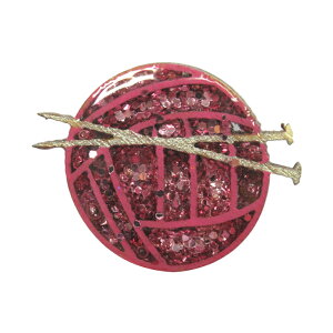 ハンドメイド ピンバッジ 木製 ニットボール 英国製 ベクベクメイクス ピンブローチ ピンズ 欧州雑貨 手作り おしゃれ かわいい 軽い Bekbek Makes 手芸 編み物 毛糸玉 メール便OK 在庫限り