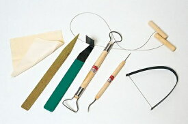 陶芸　初級者一人セット（7点セット）平鋼カンナ（No.13）、成形用カンナ（四角）、細工カンナ（No.3）、切り弓、仕上げ用皮（なめし皮）、クレイカッター（切り針金）、竹べら（中）　陶芸用