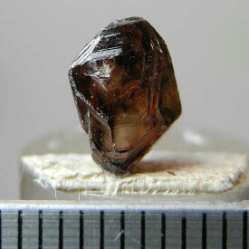 【クーポンで10%OFF】ジルコン 宝石質 原石 ZCC-19