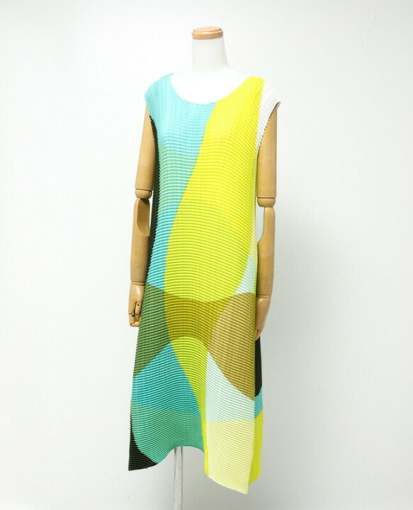 楽天市場】□美品□ISSEY MIYAKE イッセイミヤケ プリーツ ワンピース 