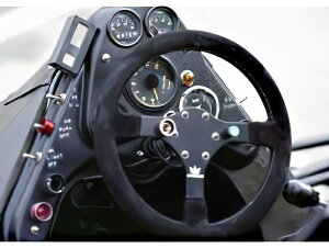 y\z12ȍ~\XeAOzC[ VOLANTE F1 McLAREN MP4/2 MARLBORO TAG WORLD CHAMPION SEASON 1984 NIKI LAUDAjLEE_ - BLACK /Minichamps 1/2