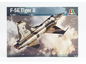 NORTHROP F-5E TIGER II MILITARY AIRPLANE 1962 //ITALERI 1/48�͌^���f���L�b�g