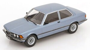 �y�\��z2026�N�����\��BMW 3�V���[�Y 323i E21 1978 ���C�g�u���[���^���b�N/ KK-SCALE 1/18 �~�j�J�[