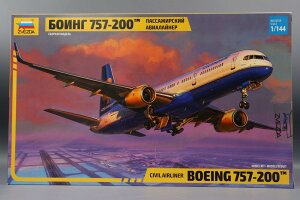 ԗq@ Boeing 757-200 / ZVEZDA 1/144 ͌^ vX`bNfLbg