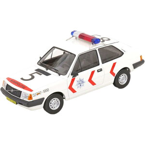Volvo�{���{ 343 GLS 1982 Rijkspolitie�I�����_���ƌx�@ / TRIPLE9 1/18 �~�j�J�[