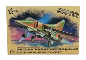 Mikoyan Gurevich�~�R�����E�O�����B�b�` MiG 27 Flogger D Airplane Military 1971 / ZVEZDA 1/72 ��s�@