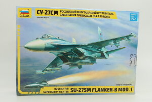 Russian Air Superiority Fighter Su-27SM Flanker-B Mod. 1 �g�ݗ��ăv�����L�b�g�͌^ �퓬�@ /ZVEZDA 1/72