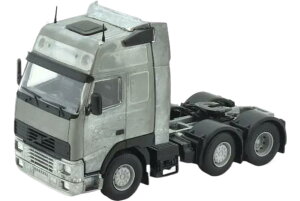 Bausatze Volvo FH01 Globetrotter XL Kit gbN / TEKNO 1/50 ݋@B͌^ Hԗ