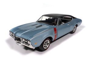 1968 Oldsmobile Holiday Coupe 442 Code F �e�B�[���t���X�g Hemmings Muscle Machines / AMERICAN MUSCLE 1/18 �~�j�J�[