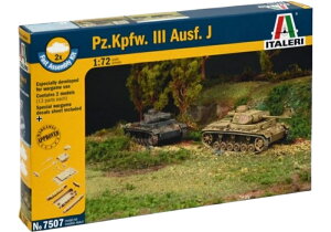 Panzerkampfwagen III / ITALERI 1/72 vX`bNf͌^