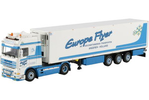 Europe Flyer DAF 95XF Super Space Cab reefer semitrailer�①�Z�~�g���[���[ �g���b�N �͌^ /WSI 1/50