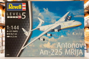 Antonov An 225 Mrija �A���g�m�t �g�ݗ��ăv�����L�b�g�͌^ /Revell���x�� 1/144