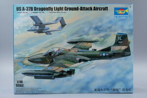 A 37B Dragonfly �h���S���t���C Light Ground Attack Aircraft �y�U���@ �g�ݗ��ăv�����L�b�g�͌^ /Trumpeter�g�����y�b�^�[ 1/48