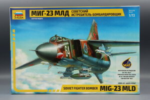 Soviet�\�r�G�g fighter bomber�퓬�����@ MiG�~�O 23 MLD �g�ݗ��ăv�����L�b�g�͌^ /Zvezda�Y�x�Y�_ 1/72