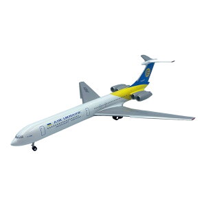 �E�N���C�i�q�� Ukraine Airlines �C�����[�V�� IL-62 / KUM Models 1/200 ��s�@�͌^ ���q�@