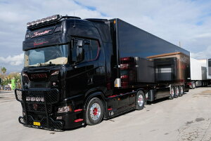 y\z2023N\Sarantos Scania S-serie Highline met koelopleggergbN /݋@B͌^ Hԗ Tekno 1/50 ~j`A