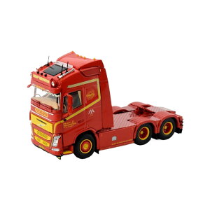 Brians renovation Volvo FH04 Globetrotter �g���N�^�@�g���b�N / TEKNO 1/50 ���݋@�B�͌^ �H���ԗ�