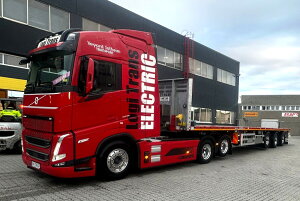 y\z2026N\ LOGI TRANS VOLVO FH5 GLOBETROTTER ELECTRIC 6x2 ^OANX tbgxbhg[[ 3 g[[ / WSI 1/50 ݋@B͌^ Hԗ