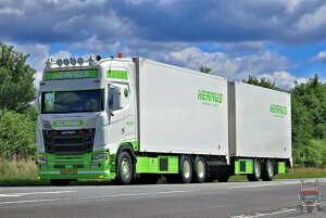 y\z2026N\ HERMUS SCANIA S HIGHLINE CS20H 6x2 ^OANX Wbh [t@[gbN h[o[g[[ 5 gbN / WSI 1/50 ݋@B͌^ Hԗ