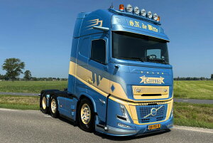 �y�\��z2026�N�����\�� Volvo�{���{ FH AERO GLOBETROTTER XL 6X2 TWIN STEER S.N. de Witte / WSI 1/50 ���݋@�B �͌^