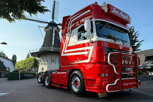 �y�\��z2026�N�����\�� DAF XF 105 SUPER SPACE CAB 6X2 TAG AXLE Jens Naujok / WSI 1/50 ���݋@�B �͌^