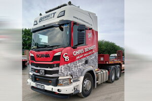 �y�\��z2026�N�����\�� Scania�X�J�j�A R HIGHLINE CR20H 6X2 TAG AXLE SEMI LOW LOADER WITH RAMPS Chris Bennett / WSI 1/50 ���݋@�B �͌^