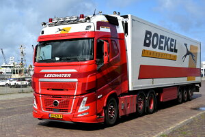 �y�\��z2026�N�����\�� Volvo�{���{ FH AERO GLOBETROTTER XL 6X2 TWIN STEER ���[�t�@�[�g���[���[ 3 AXLE Boekel Leegwater / WSI 1/50 ���݋@�B �͌^