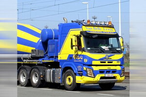 �y�\��z2026�N�����\�� Volvo�{���{ FMX GLOBETROTTER 6X4 �_���v�g���[���[ 2 AXLE Van Belle Transport / WSI 1/50 ���݋@�B �͌^
