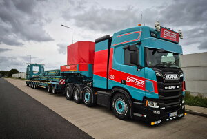 �y�\��z2026�N�����\�� Scania�X�J�j�A R HIGHLINE CR20H 8X4 MANOOVR WITH 2 AXLE DOLLY - 7 AXLE Gruber / WSI 1/50 ���݋@�B �͌^