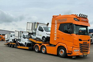 �y�\��z2026�N�����\�� DAF XG+ 6X2 TWIN STEER TRUCK TRANSPORTER - 3 AXLE Clean Mat Trucks / WSI 1/50 ���݋@�B �͌^