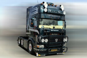 �y�\��z2026�N�����\�� MORTEN SKOV SCANIA 4�V���[�Y TOPLINE 6x2 �c�C���X�e�A �g���N�^ / WSI 1/50 ���݋@�B�͌^ �H���ԗ�