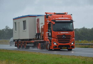 y\z2024N\VAN GRINSVEN; MERCEDES-BENZ ACTROS MP5 GIGA SPACE 4X2 FLATBED MEGA TRAILER - 3 AXLE g[[gbN /WSI 1/50 ݋@B͌^ ~j`A