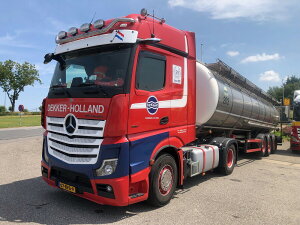 y\zDEKKER TANKTRANSPORT BV MERCEDES-BENZ ACTROS MP5 BIG SPACE 4X2 CHROME TANK TRAILER 3 gbN/WSI 1/50 ݋@B͌^ Hԗ
