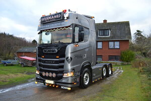 y\zSVENDGAARD SCANIA S HIGHLINE CS20H 6X2 TWIN STEER gN^/WSI 1/50 ݋@B͌^ Hԗ