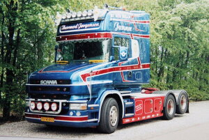 y\z2025N\ THORMOD J?RGENSEN SCANIA 4V[Y gs[h gbvC 6×2 ^OANX gbN / WSI 1/50 ݋@B͌^ Hԗ