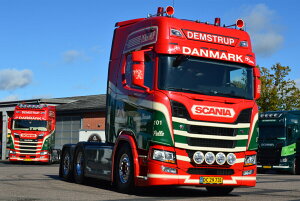 【予約】2025年発売予定 PREBEN HANSEN SCANIA R ハイライン CR20H 6×2 タグアクスル トラクタヘッド トラック / WSI 1/50 建設機械模型 工事車両