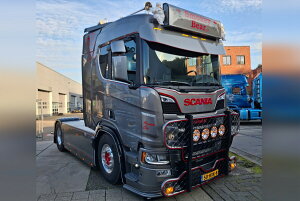 【予約】2025年発売予定 JOHAN VISCH SCANIA R ノーマル CR20N 4×2 トラクタヘッド トラック / WSI 1/50 建設機械模型 工事車両