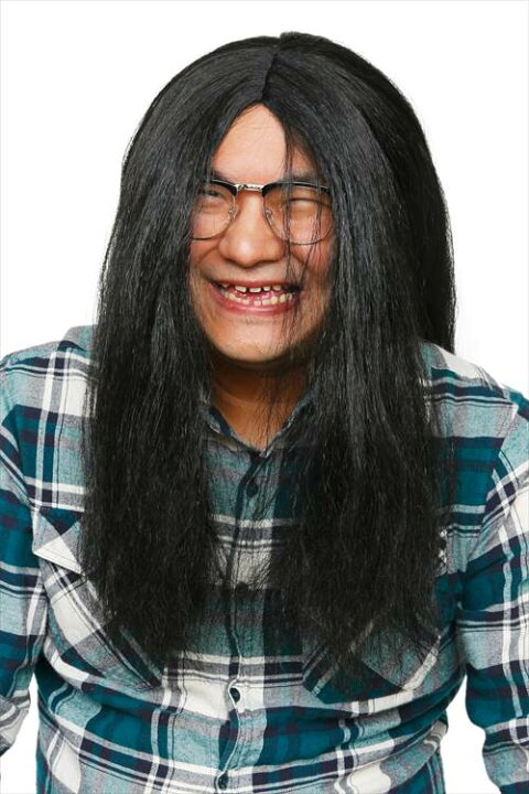 楽天市場 カツランド 黒髪ロン毛 ぼさぼさのオタクヘアーから なつかしの教師ドラマの主人公や カッコ良いロッカースタイルまで 様々なキャラクター になりきれる 自慢のロン毛ヘアー ウィッグ かつら コスプレ用品 小型宅配便発送不可 Rcp トラン