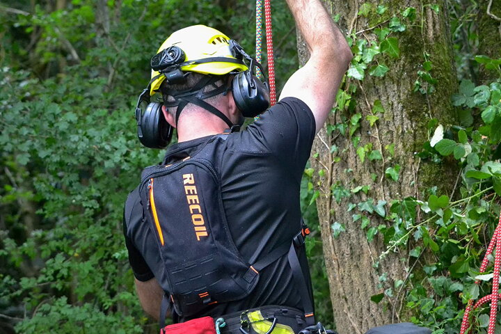 楽天市場】Reecoil AUDAX 1500 Hydration Harness ハイドレーション 