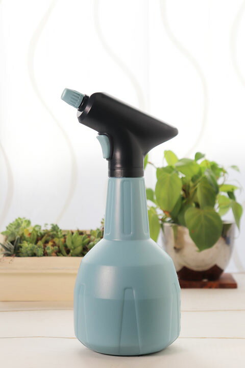 楽天市場 ポイント5倍 要エントリー 母の日 電池式オートスプレー １l ブルー 霧吹き 自動噴射 プレゼント 生活セレクトショップトレフール