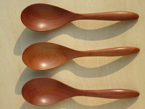 送料無料(ゆうパケット)木製 くりぬき リゾットスプーン 3本 セット サオ材 スプーン レンゲ スープスプーン 木のぬくもり 口当たりの良いスプーン 人気 赤ちゃんのほっぺ