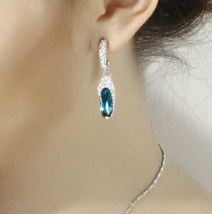 IUHA 【シンデレラの靴】クリスタルガラスの靴ピアス スワロフスキー社製のクリスタル アクセサリー ギフト 002iuhat