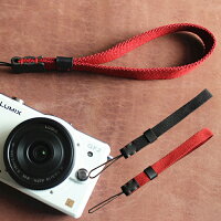 楽天市場 おしゃれ カメラストラップ 単色 細い カメラストラップ ブラック レッド ナロータイプ デジカメ コンデジ ミラーレス一眼レフ 一眼レフ キャノン ニコン ソニー 等のデジカメにぴったり ファッション おしゃれ カメラ女子 夏フェス イベント ライブ 送料無料