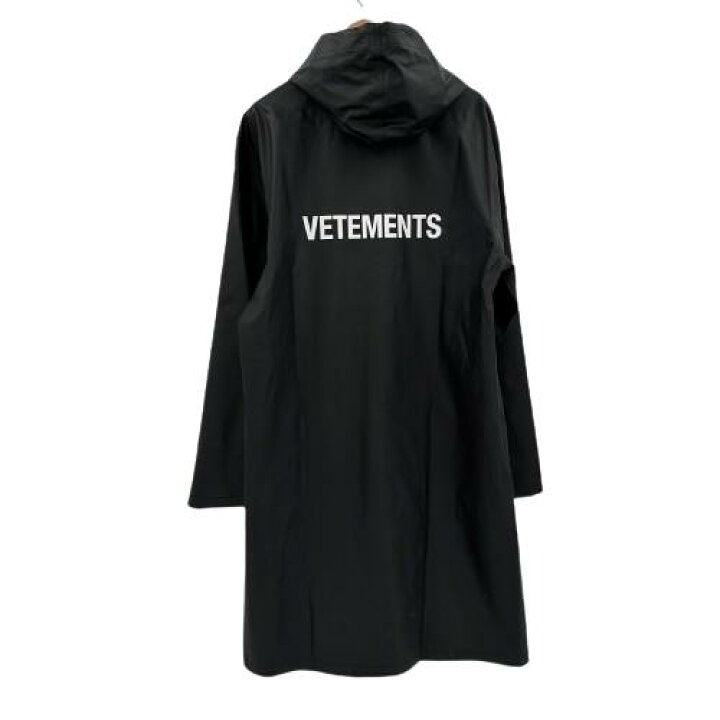 楽天市場】VETEMENTS ヴェトモン レインコート カッパ 黒 ブラック  